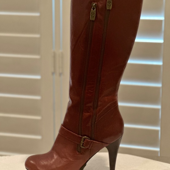 Brown Guess boots - Picture 2 of 16
